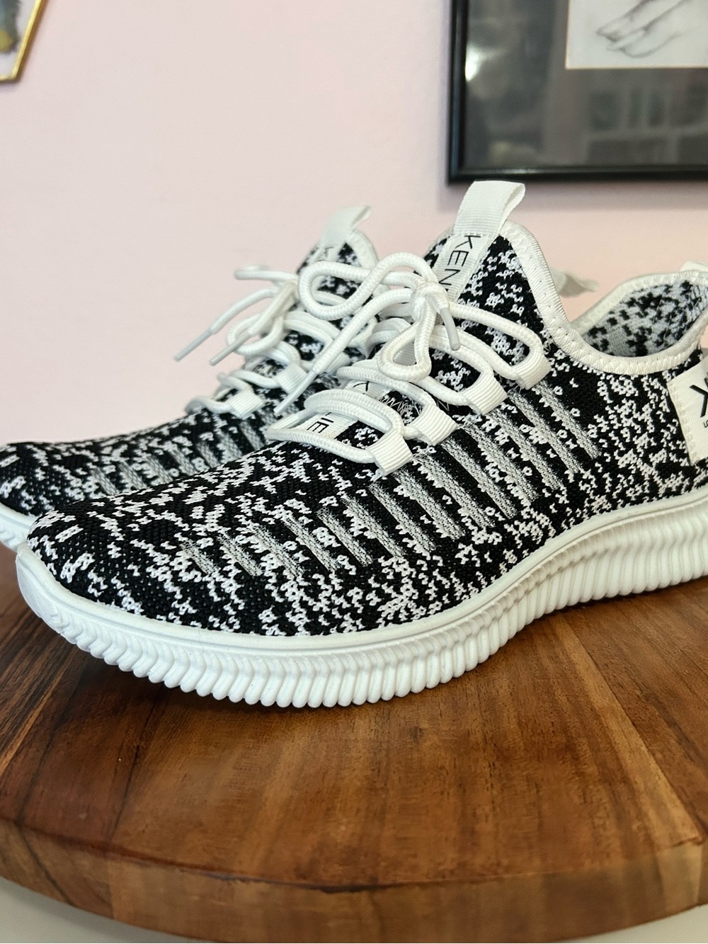 Kendall and Kylie Black & White Knit Athletic Sneakers NWOT